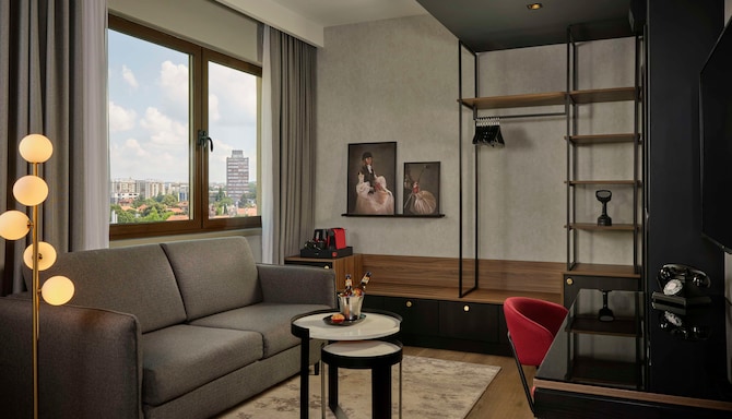 Radisson RED Belgrade - Suita