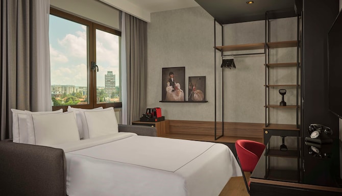 Radisson RED Belgrade - Suita