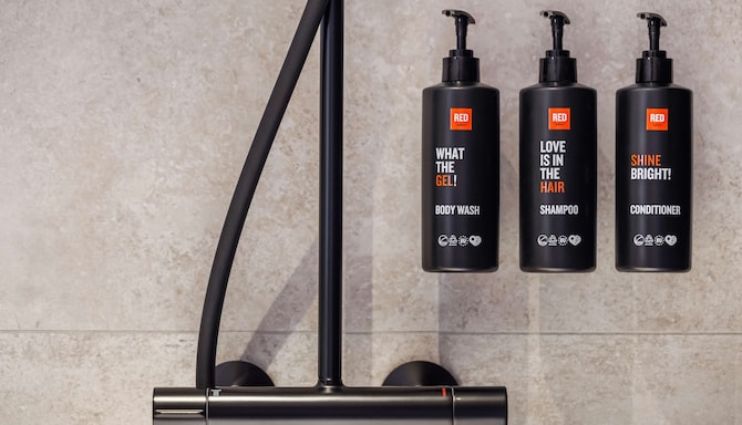 Radisson RED Berlin Kudamm - Bathroom Detail