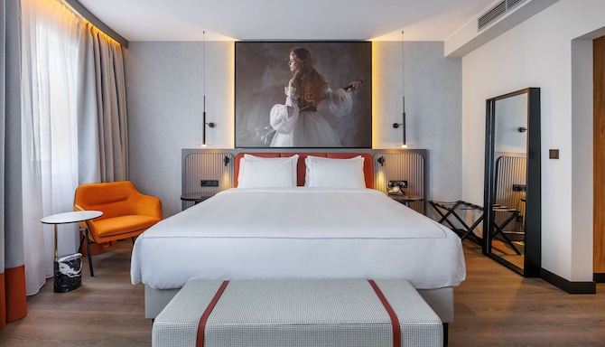 Radisson RED Berlin Kudamm - Premium Double Room - Courtyard View