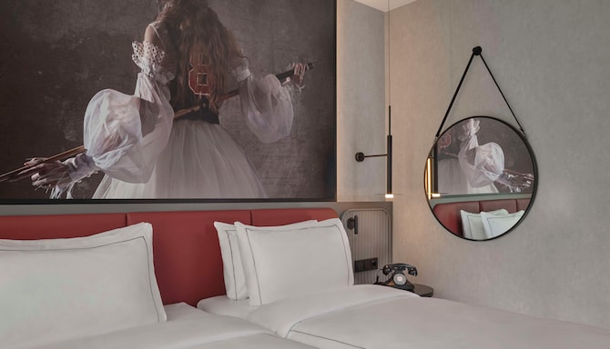 Radisson RED Berlin Kudamm - Standard Twin Room