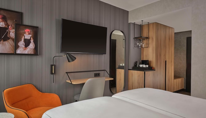 Radisson RED Berlin Kudamm - Standard Twin Room Courtyard