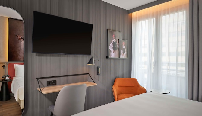 Radisson RED Berlin Kudamm - Standard King Room