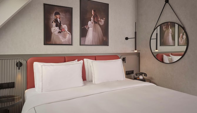 Radisson RED Berlin Kudamm - Standard Room King