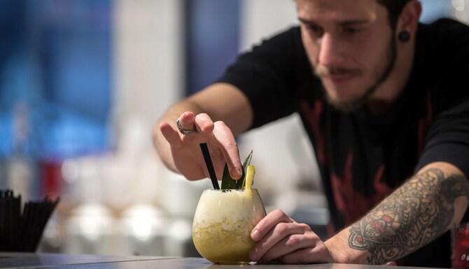 Radisson Red Brand - Barista making cocktail