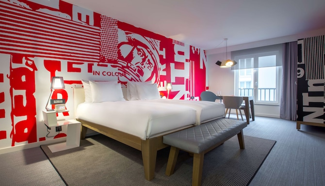 Radisson RED Brussels - Standard Room
