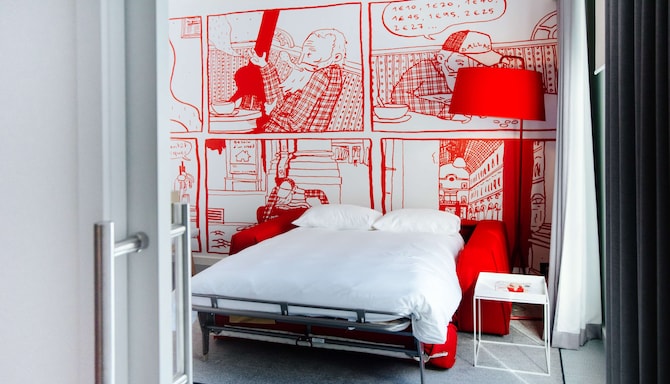 Radisson RED Brussels - Suite sofa bed