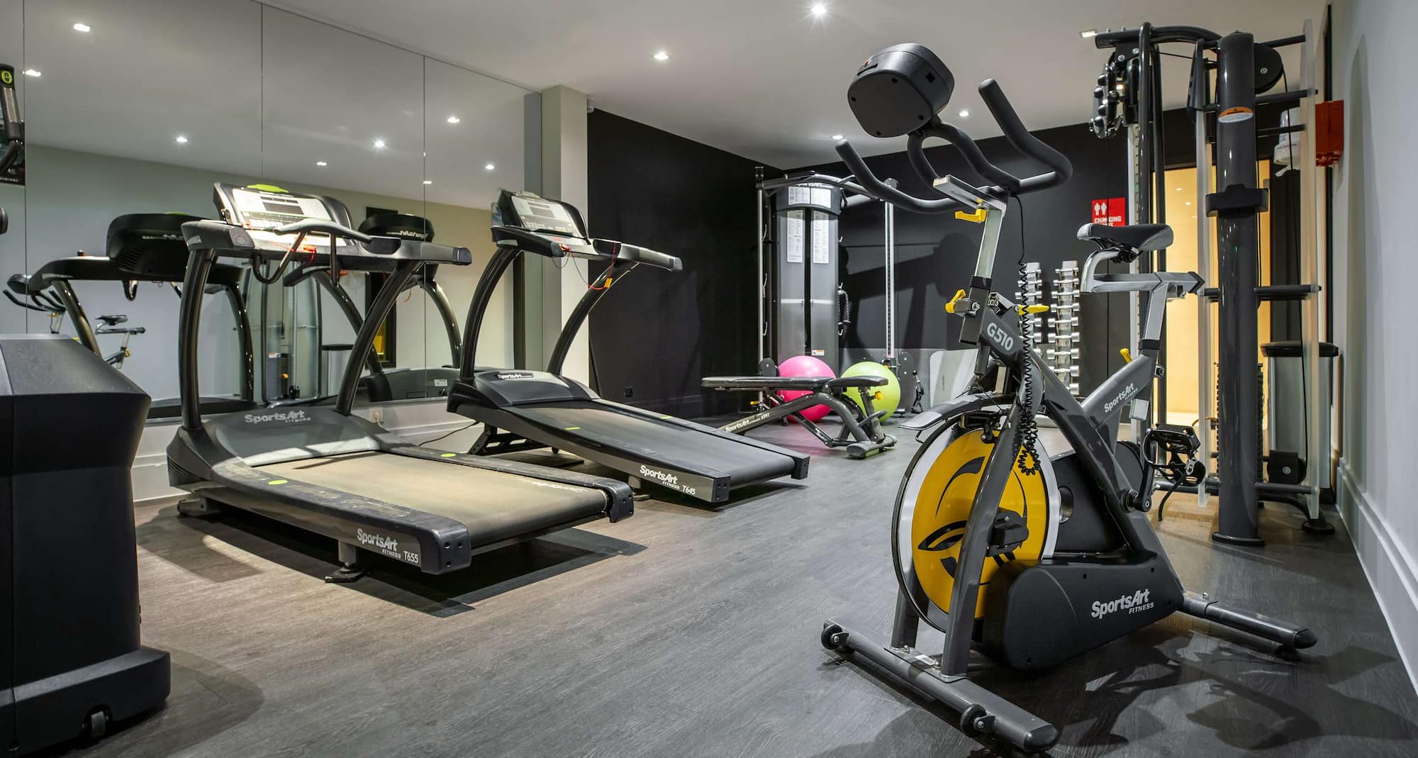 Radisson RED Brussels - Fitness center RED gym