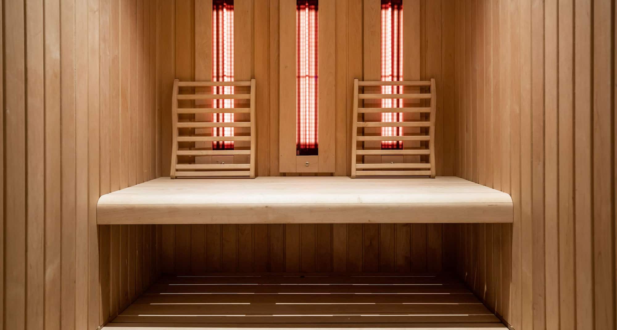 Radisson RED Brussels - Fitness center infra red sauna