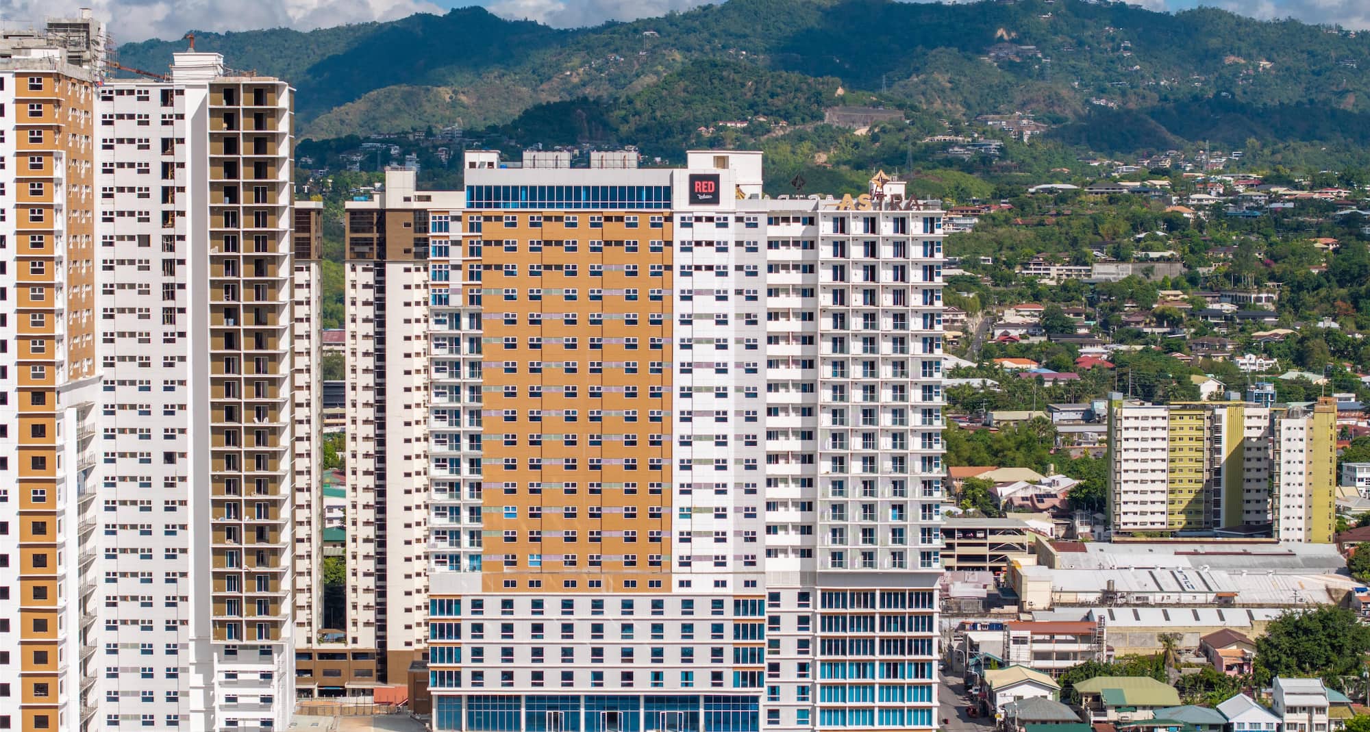 Radisson RED Cebu Mandaue - Radisson RED Cebu - Aerial
