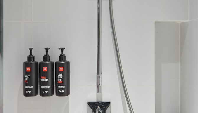 Radisson RED Cebu Mandaue - Family Room