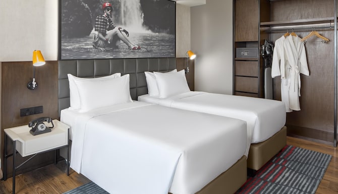 Radisson RED Cebu Mandaue - Guest Room