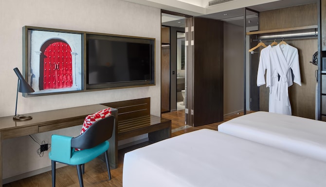 Radisson RED Cebu Mandaue - Family Room