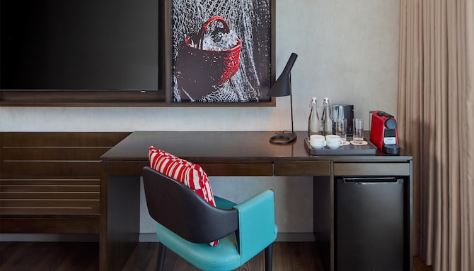 Radisson RED Cebu Mandaue - Family Room