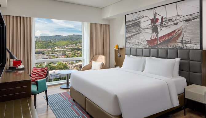 Radisson RED Cebu Mandaue - Deluxe Room - High Floor