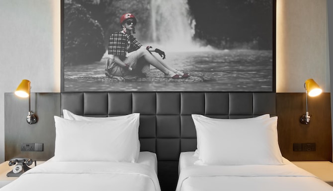 Radisson RED Cebu Mandaue - Superior & Deluxe Room - Twin bed