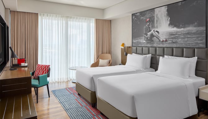 Radisson RED Cebu Mandaue - Superior & Deluxe Room - Twin bed
