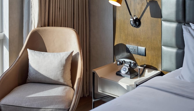 Radisson RED Cebu Mandaue - Deluxe Room - High Floor