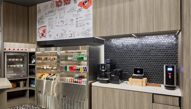 Radisson RED Cebu Mandaue - RED Deli
