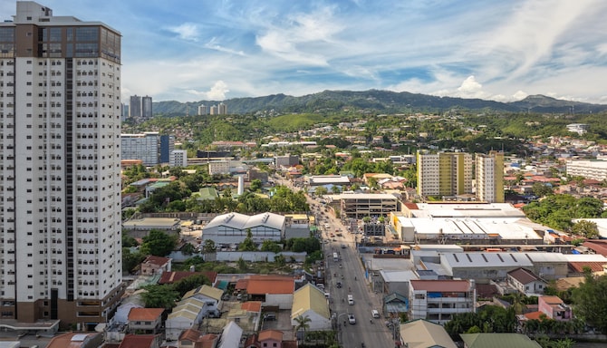 Radisson RED Cebu Mandaue - Deluxe Room - High Floor