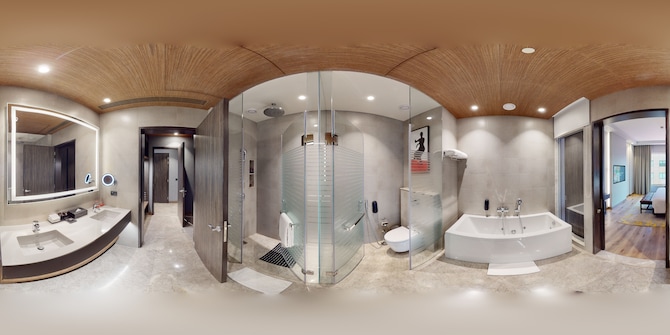 Radisson RED Chandigarh Mohali - Suite bathroom 360