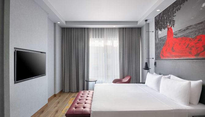 Radisson RED Chandigarh Mohali - Executive Suite bedroom