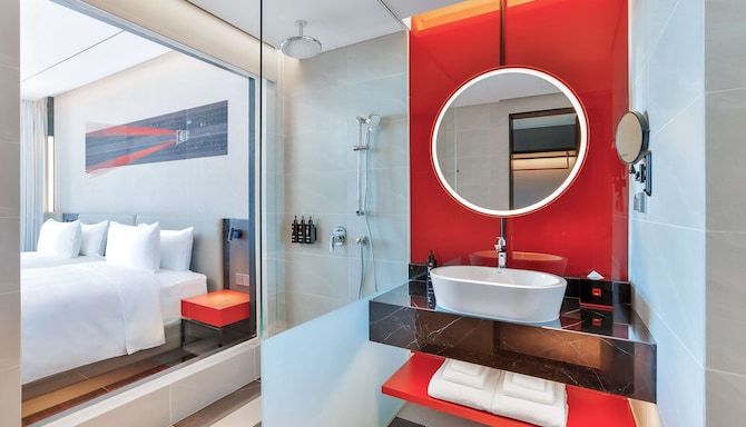 Radisson RED Danang - Bathroom