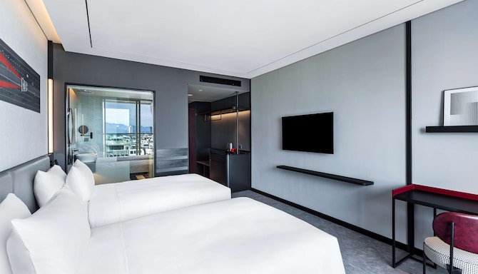 Radisson RED Danang - Superior Room