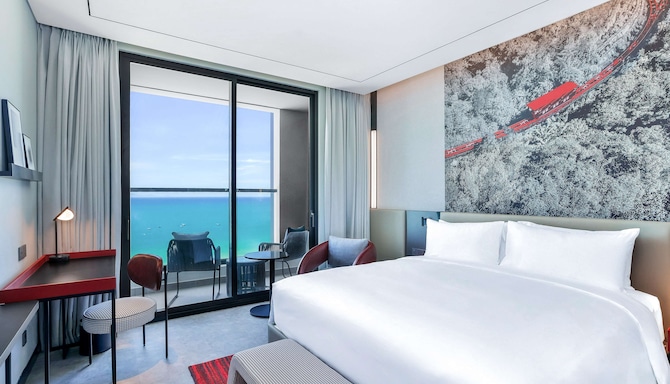 Radisson RED Danang - Executive Room - Ocean View