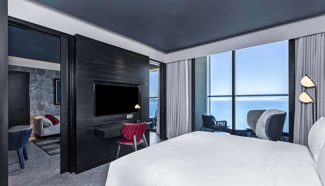 Radisson RED Danang - Suite - Ocean View