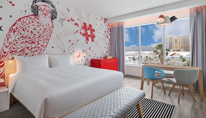 Radisson RED Dubai Silicon Oasis - Guest room