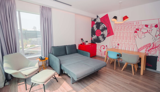 Radisson RED Dubai Silicon Oasis - 客房/住宿