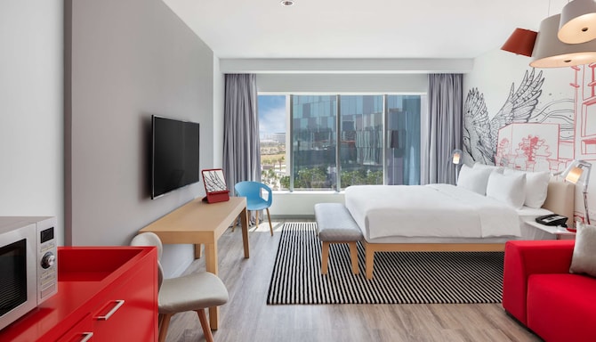 Radisson RED Dubai Silicon Oasis - Studio view