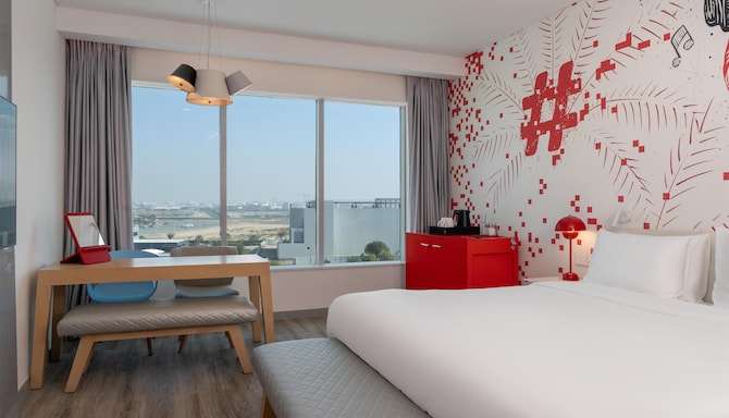 Radisson RED Dubai Silicon Oasis - 客房/住宿