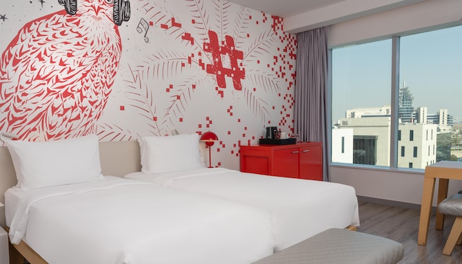 Radisson RED Dubai Silicon Oasis - 客房/住宿