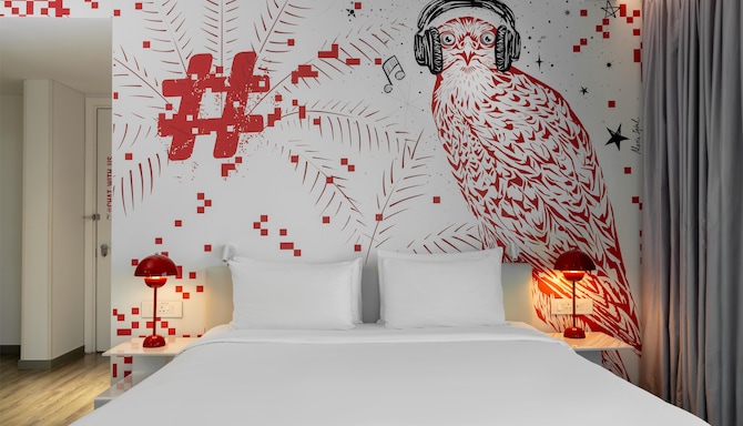 Radisson RED Dubai Silicon Oasis - 客房/住宿