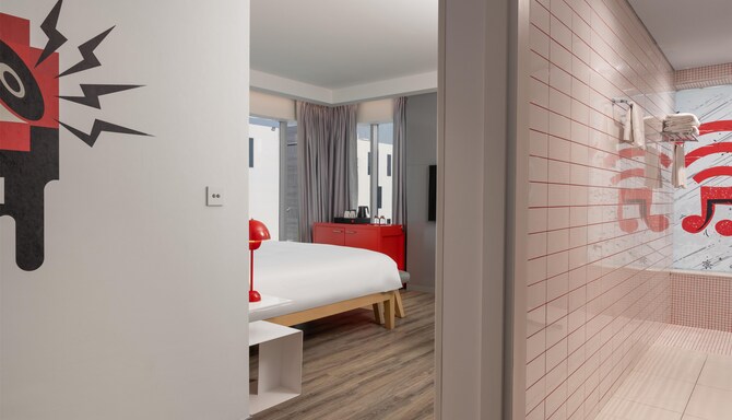 Radisson RED Dubai Silicon Oasis - 客房/住宿
