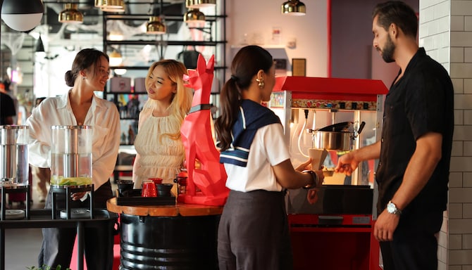 Radisson RED Dubai Silicon Oasis - Welcome corner Lifestyle