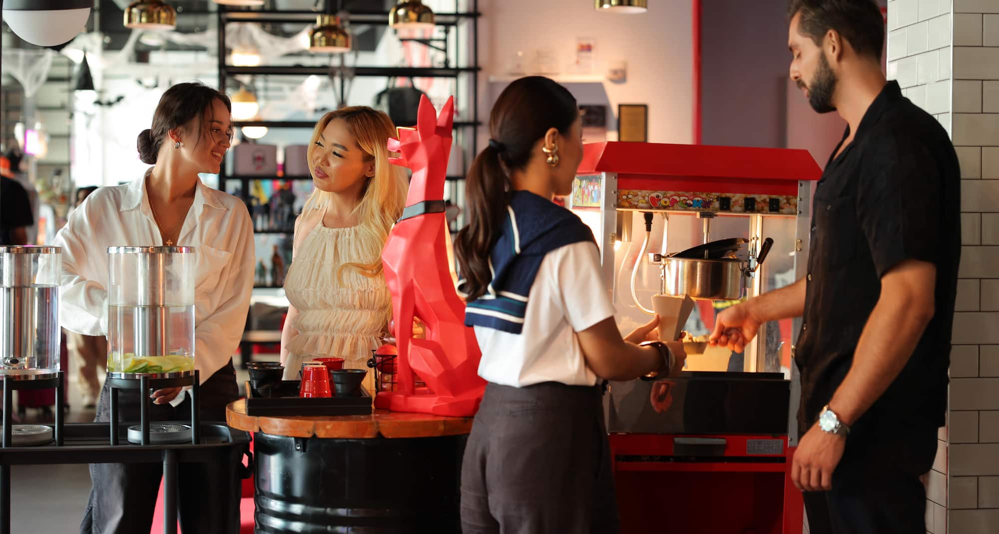 Radisson RED Dubai Silicon Oasis - Welcome corner Lifestyle