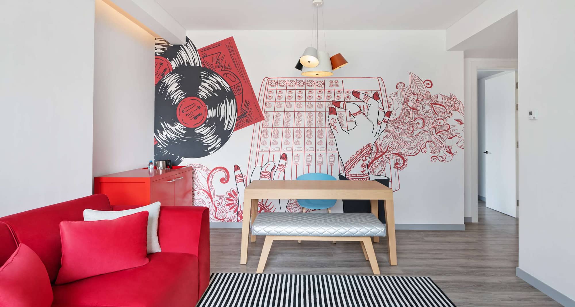 Radisson RED Dubai Silicon Oasis - Suite living room