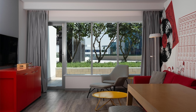 Radisson RED Dubai Silicon Oasis - 客房/住宿