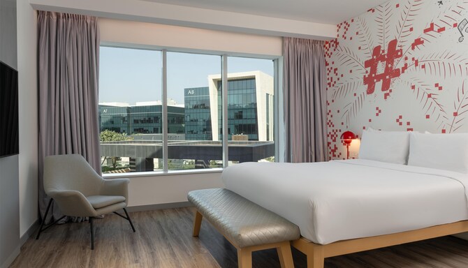 Radisson RED Dubai Silicon Oasis - 套房