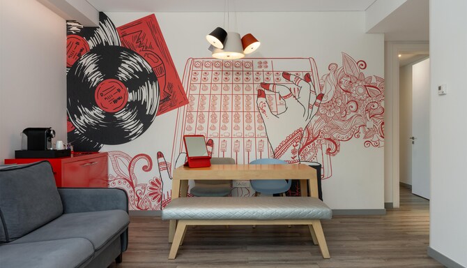 Radisson RED Dubai Silicon Oasis - 套房
