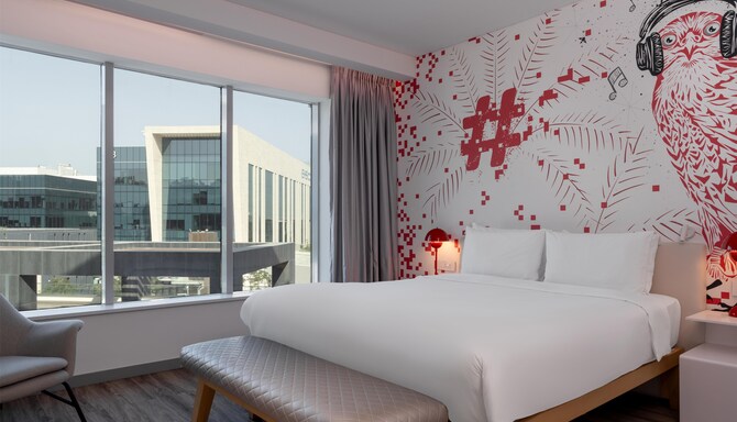 Radisson RED Dubai Silicon Oasis - 套房