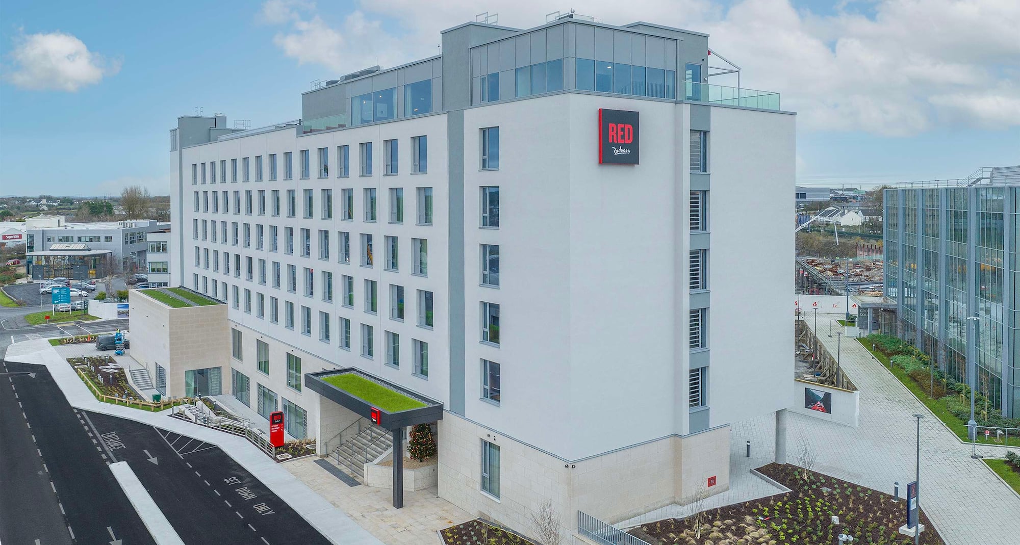 Radisson RED Galway - Radisson RED Galway - Exterior