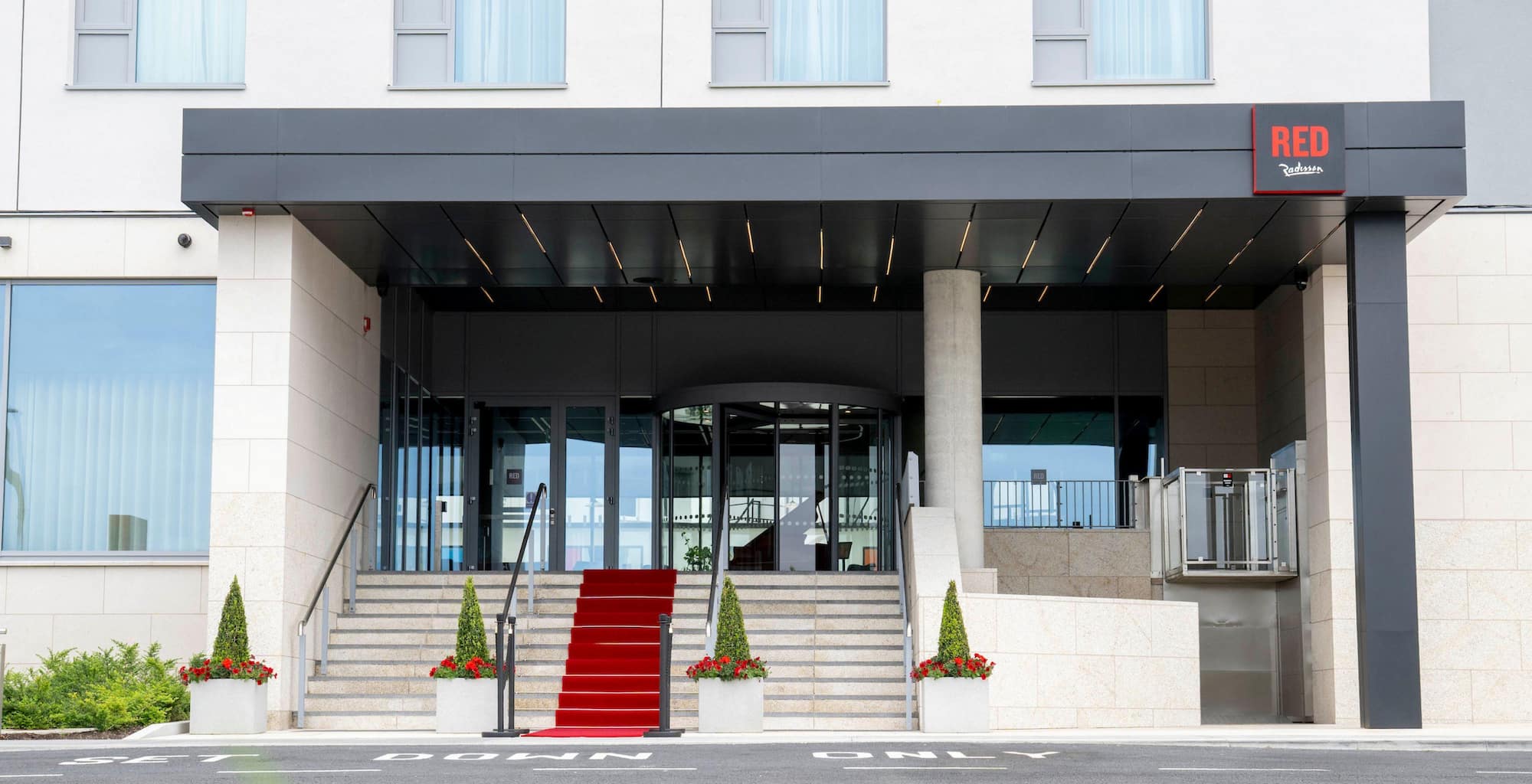 Radisson RED Galway - Hotel Entrance