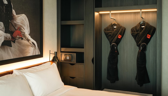 Radisson RED Galway - Premium & Superior Room amenities