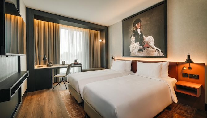 Radisson RED Galway - Standard Twin Room