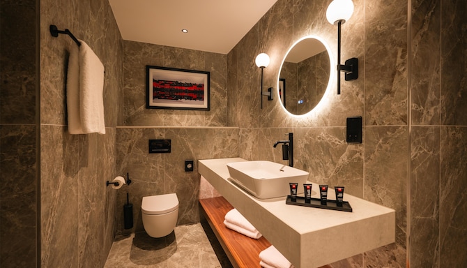 Radisson RED Galway - Suite - Bathroom