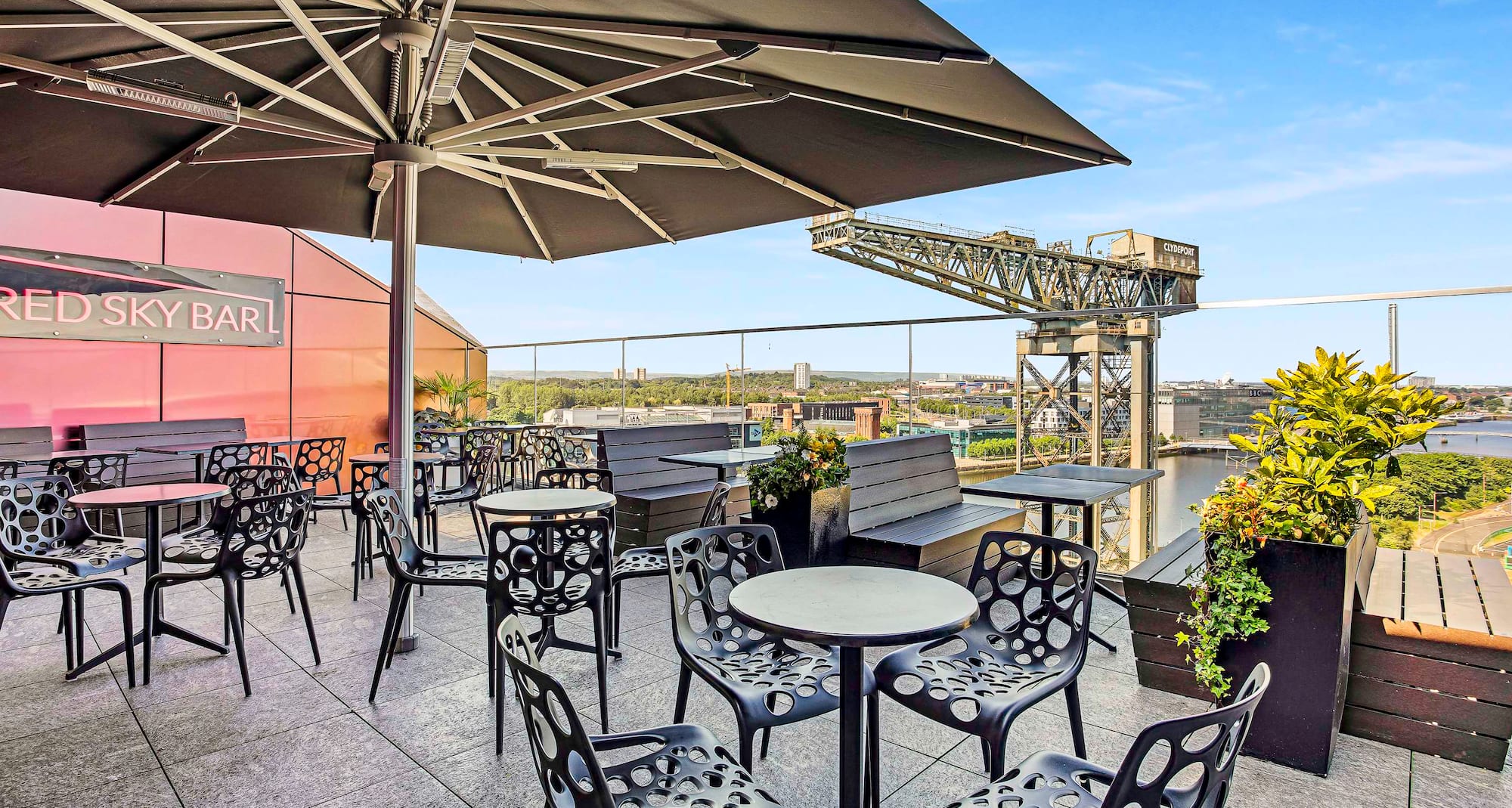 Radisson RED Glasgow - Red Sky Bar